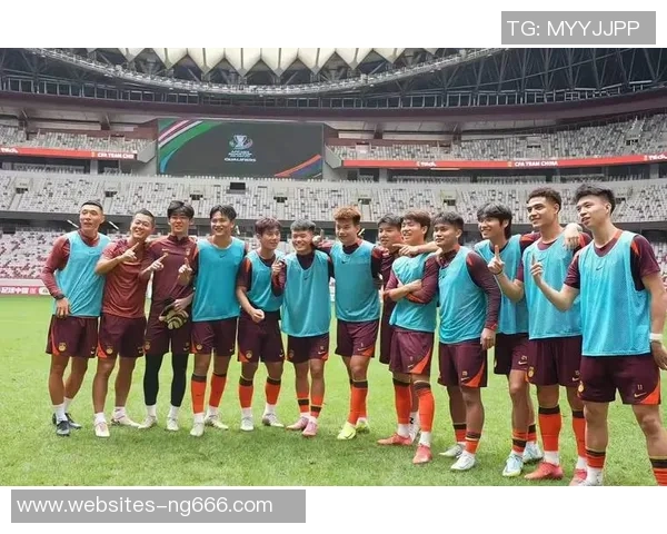 日本与澳大利亚足球比赛首发阵容分析及战术对比